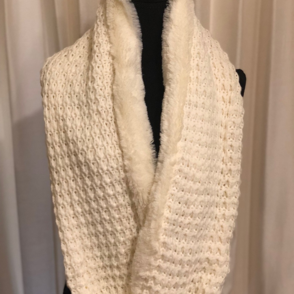 Infinity scarf - Picture 2 of 3